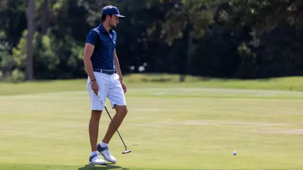 Filippo Serra walking up to approach putt