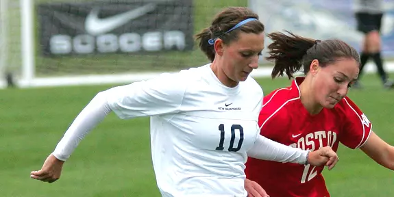 WOMEN'S SOCCER SINKS VERMONT, 3-0 Image