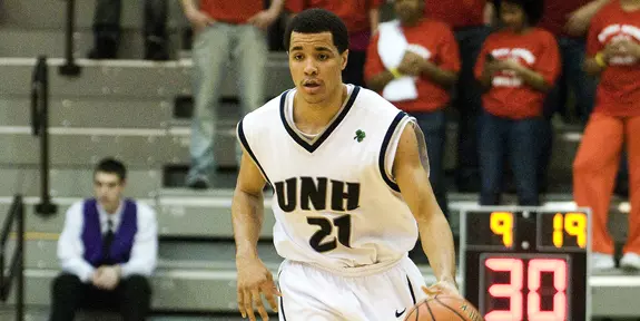 MEN'S BASKETBALL UPENDS DARTMOUTH, 69-59 Image
