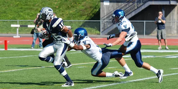 No. 6/7 Football Rolls Past Villanova, 47-17 Image