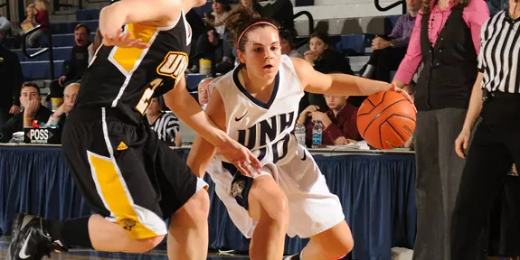 Women's Basketball Drops Home Opener to Seton Hall, 61-38 Image