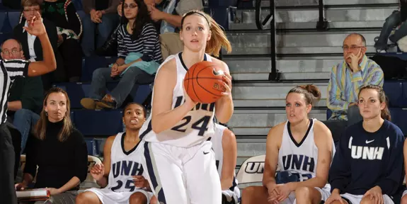 Reed buries school-record eight 3-pointers in women's basketball's 69-62 loss to Harvard Image