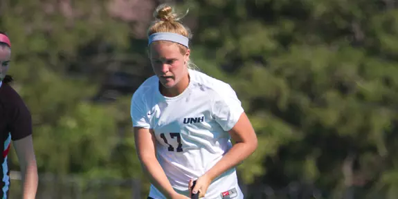 Rausch Records 100th Career Point, Field Hockey Upends Holy Cross 5-0 Image