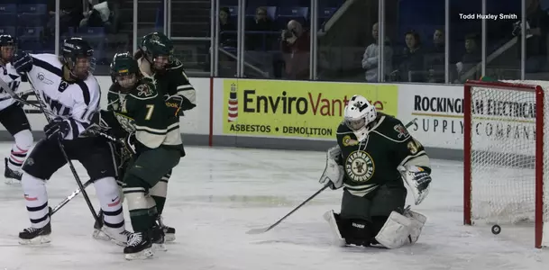 Lavoie's Hat Trick Lifts Women's Hockey to 4-2 Win Over Vermont Image