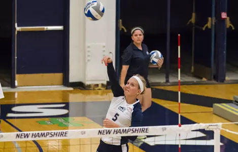 Volleyball Outlasted by Binghamton in Five Sets Image