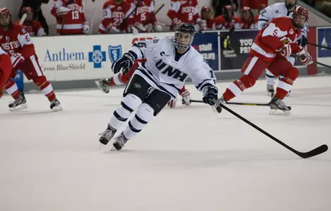 Henrion's Late Goal Lifts No. 11 Men's Hockey to 4-3 Comeback Win Over 15th-ranked Northeastern Image