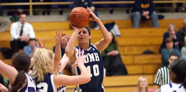 Beliveau's 24 points not enough in Women's Basketball's 63-59 WBI loss at Holy Cross Image