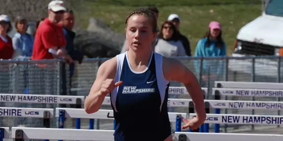 Women's Track & Field Impressive at Home Tri-Meet Image