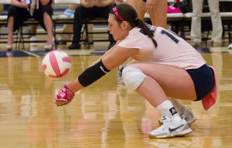 Volleyball Takes Down Iona, 3-0 Image
