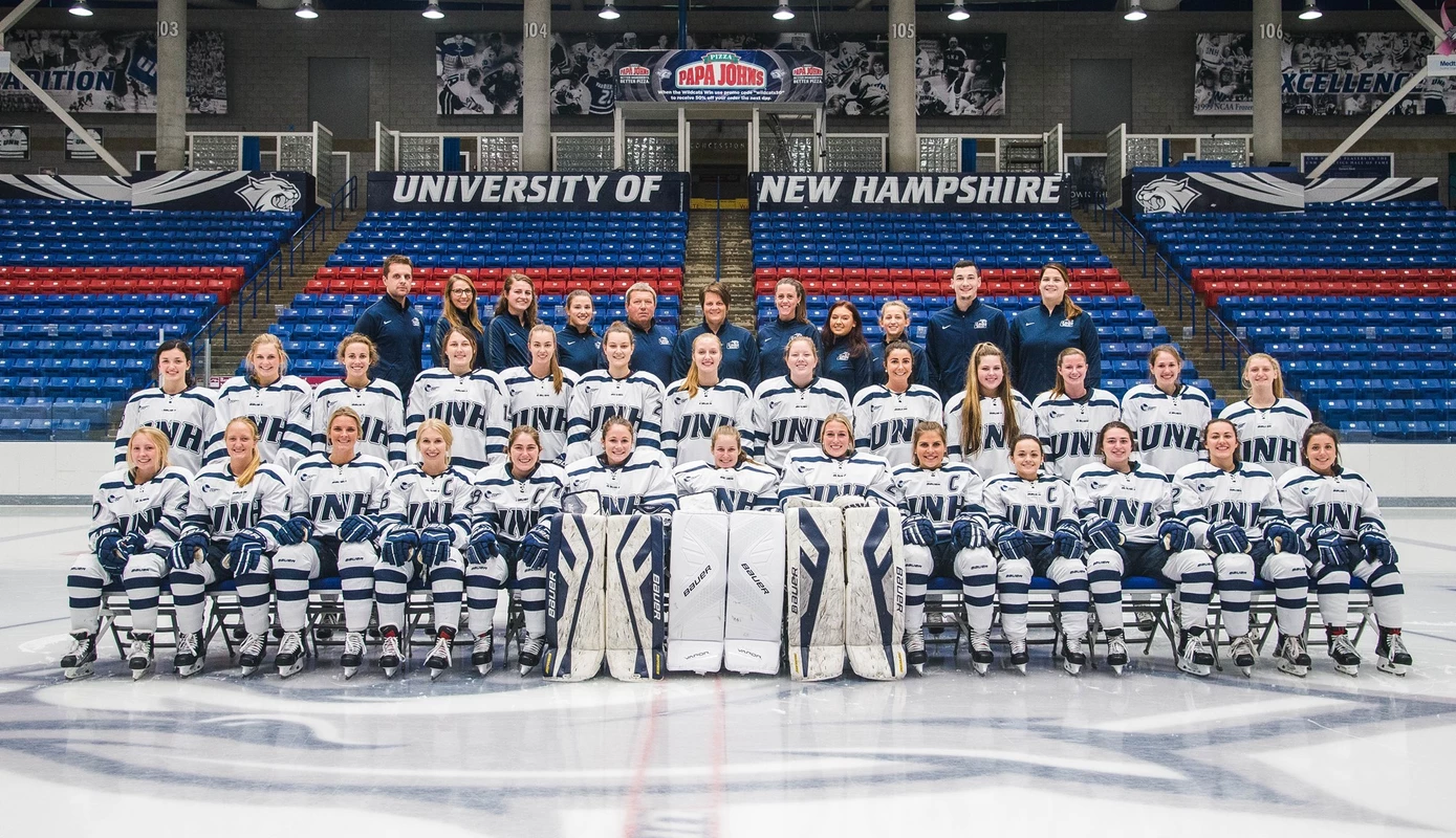 wih team photo 2017-18