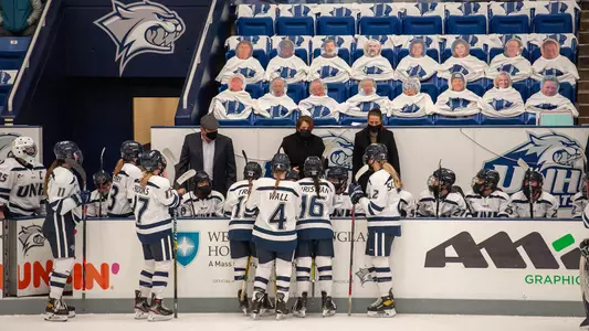 team_Coaches_bench_121120-37