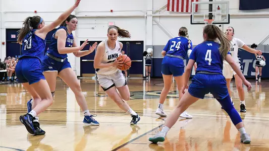 20_ Karolina_Andersson_UNH WBB_2495