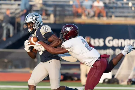 Heron Maurisseau scored UNH's 1st TD last Saturday on a 49-yard connection with Max Brosmer. (Jimmy Reed photo)