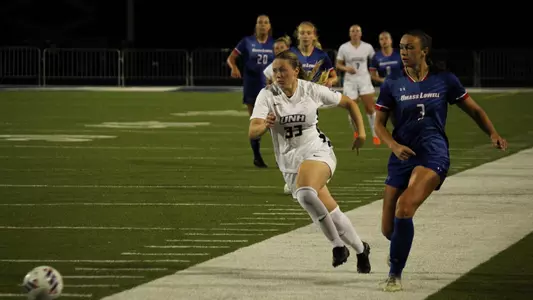 Chloe_DeLyser_20230929_021703897_iOS