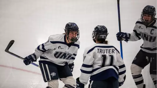 goal celebrate_1Y0A3668