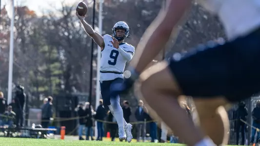 Matt Vezza_111525_P75A1500 2_kb