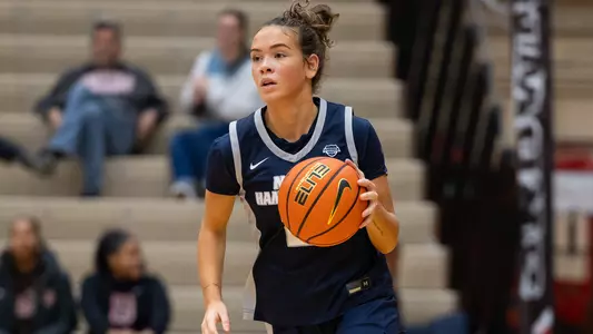 Eva DeChent_UNH v Brown 25-10_jr