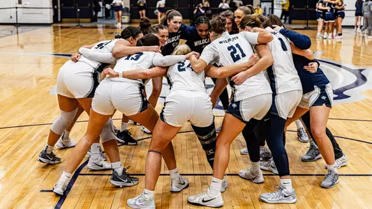 WBB Team Huddle