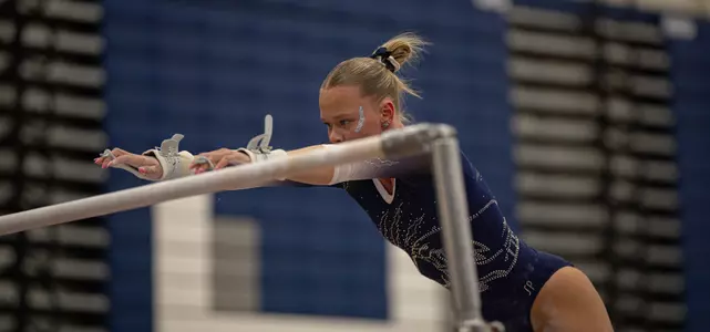 Poulina Minaev on Bars