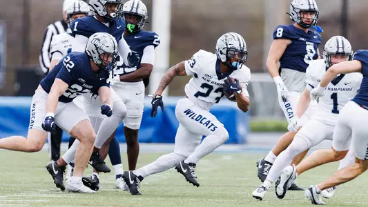 Myles Thomason runs the ball at the 2026 UNH Football Spring Blue-White Scrimmage
