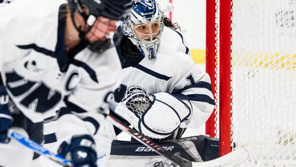 #1 Noemi Martinez defends the net.