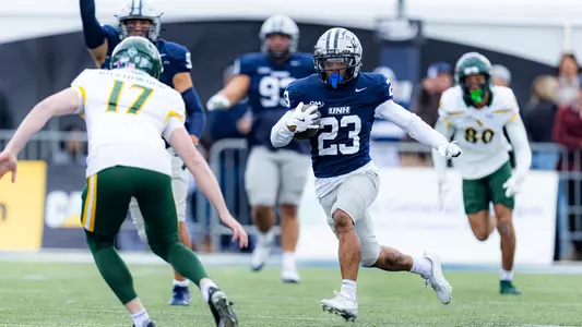 UNH running back Myles Thomason breaks free against William & Mary (Oct. 25, 2025)