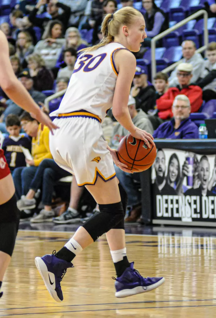 UNI Women's Basketball Tops Bradley.