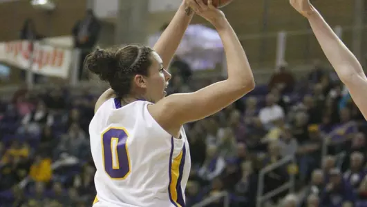 Shockers Hand UNI 67-40 Defeat in MVC Opener