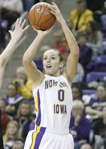 Hot-Shooting Panthers Claim Thanksgiving Classic Title, 90-73