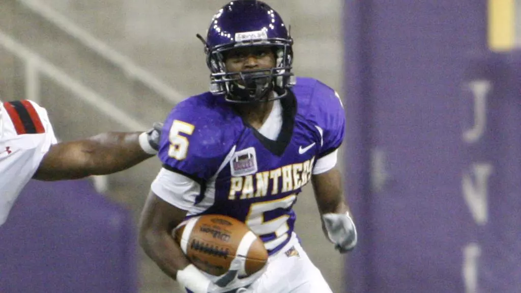 UNI Tops Wofford 28-21, Advances to Quarterfinals