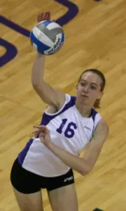 Volleyball Opens MVC Play with 3-0 Sweep of Drake