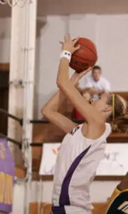 Aces Hand UNI 79-65 Loss