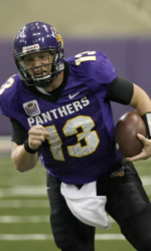 Seniors Shine as Panthers Blank Leathernecks, 34-0