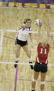 Creighton Stuns UNI, 3-2