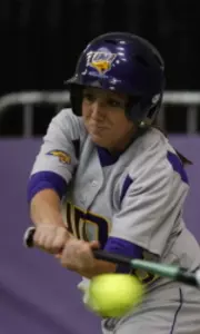 Softball Splits Pair in Arizona