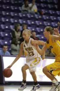 Panthers Top Bradley 64-62 in MVC Opener