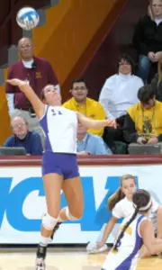 Iowa State Defeats UNI, 3-1, in First Round of NCAA Volleyball Tournament