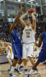 UNI Rolls Past Southern Illinois, 81-55