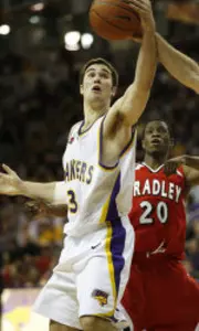 UNI Holds On For 64-61 Victory Over Evansville