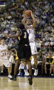 Panthers Win Season Opener, 84-66