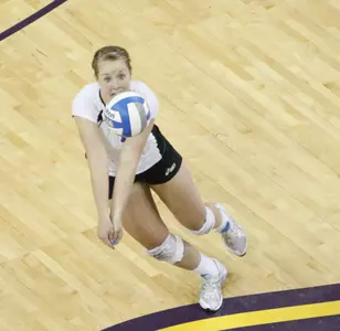 No. 14 UNI Sweeps Missouri State For Seventh Straight Win