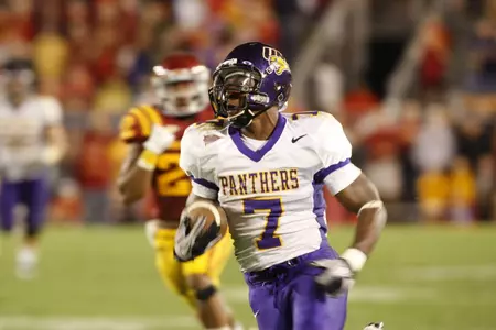 Cyclones Edge Panthers, 20-19