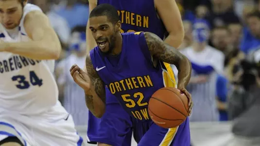 Creighton Tops UNI, 63-60