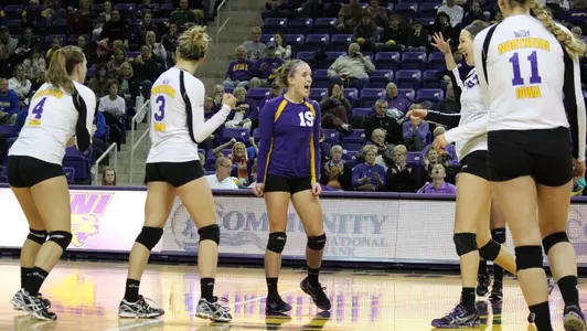 Panthers End Regular Season with Sweep of Bradley