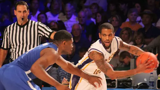 McDermott's 31 Lifts #12 Creighton Past UNI, 79-68