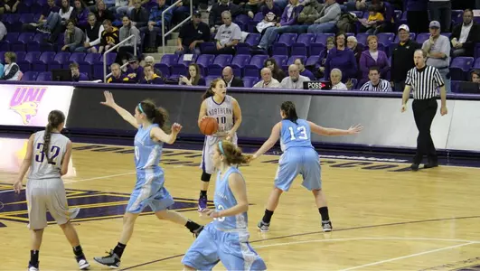 UNI WBB Falls to Iowa, 68-46