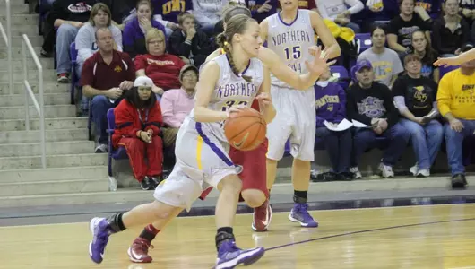 WBB Defeats Saint Louis, 73-64; Four Reach Double Figures