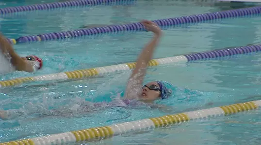 Panthers Fall to UNO, 174-124