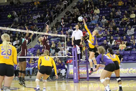 UNI Sweeps Evansville in Thrilling Fashion