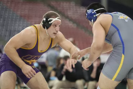 Wrestler Cabell Grabs 3 Dual Wins; Team Beats Drexel, 24-14